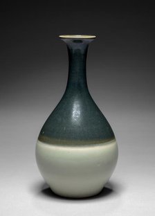 Sake Flask: Arita Ware, Imari Type, 17th century. Creator: Unknown.