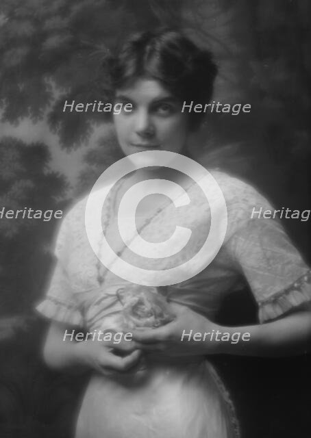 Warren, Gertrude, Miss, or Miss Jackman, portrait photograph, 1912 or 1913. Creator: Arnold Genthe.
