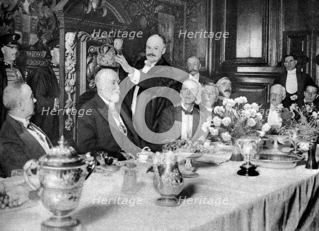 The coronation of the master of the Girdlers' Company, London, 1926-1927. Artist: Unknown