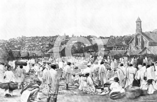 ''Un grand marche a Tananarive; Iles Africaines de la mer des Indes', 1914. Creator: Unknown.
