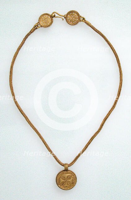 Gold Necklace with Pendant Cross, Byzantine, 6th-7th century. Creator: Unknown.