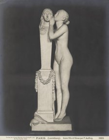 "Girl Whispering into the Ear of Venus", 1839, (1903).  Creator: Neue Photographische Gesellschaft.