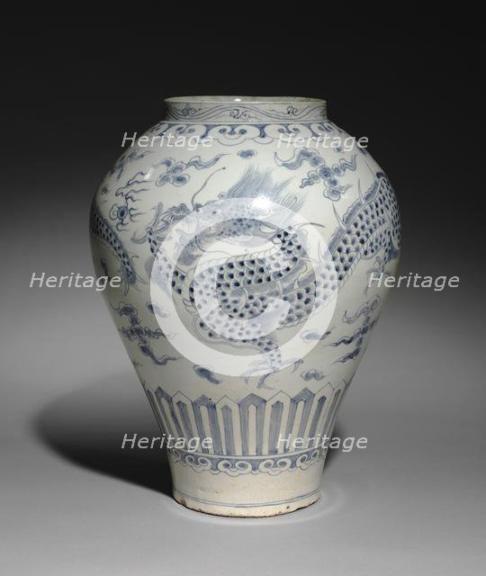 Jar with Dragon Design, 1700s. Creator: Unknown.