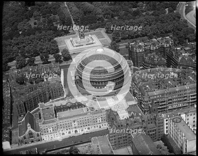 The Royal Albert Hall and Albert Memorial, Knightsbridge, London, c1930s. Creator: Arthur William Hobart.