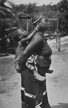A Zulu woman and child, 1902. Artist: Unknown.