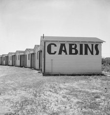 Between Tulare and Fresno, On U.S. 99, 1939. Creator: Dorothea Lange.