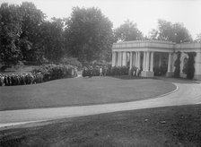East Entrance, White House, Washington, D.C., between 1910 and 1917. Creator: Harris & Ewing.