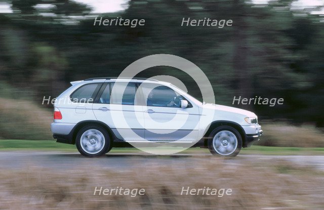 2001 BMW X5 4.4i. Artist: Unknown.