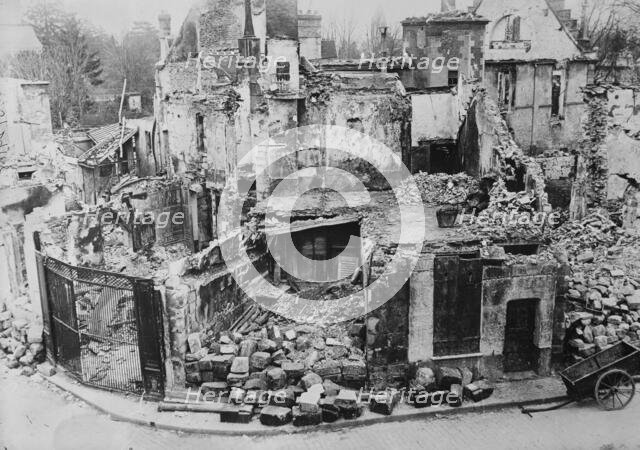 Ruins of Senlis, between c1915 and c1920. Creator: Bain News Service.