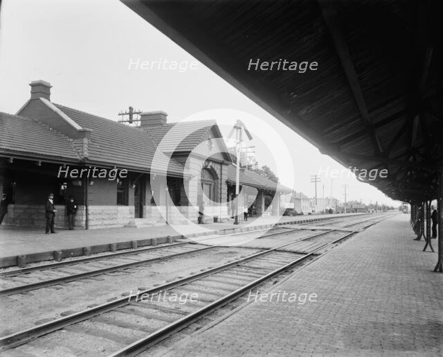 Chicago & North Western Railway station, Elmhurst, Ill., between 1880 and 1899. Creator: Unknown.