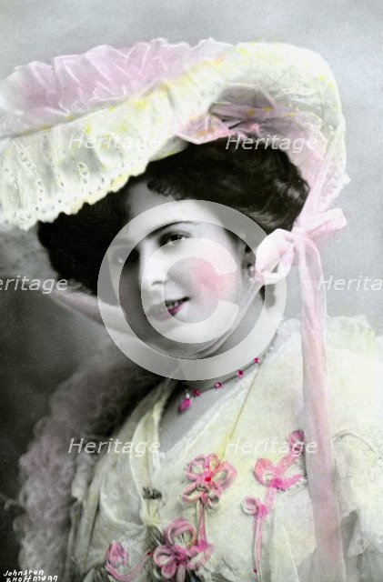 Gaynor Rowlands (1883-1906), English actress, early 20th century.Artist: Johnston & Hoffman