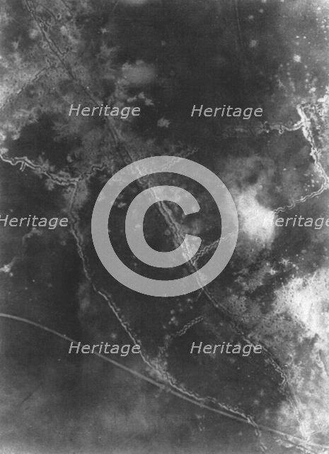 'La preparation de l'offensive de la Somme; destruction des tranchees ennemies, 2. Au..., 1916. Creator: Unknown.