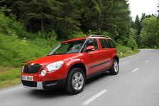 Skoda Yeti 2009. Artist: Simon Clay.