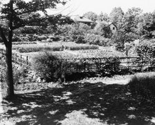 "Chelmsford," Elon Huntington Hooker house, Greenwich, Connecticut. Vegetable garden, c1914. Creator: Frances Benjamin Johnston.