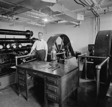 Bureau of Mines, low temperature laboratories, between 1905 and 1945. Creator: Harris & Ewing.
