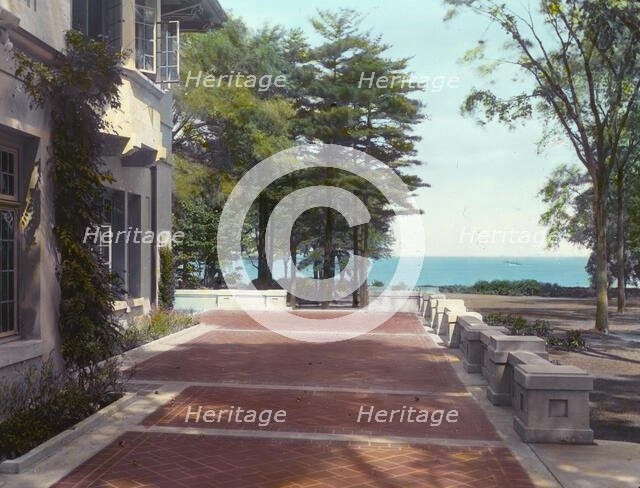 Arnold Schlaet house, Campo Point, Saugatuck, Connecticut, c1915. Creator: Frances Benjamin Johnston.