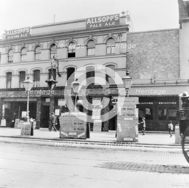 Wonderland, Whitechapel Road, Tower Hamlets, London, c1910. Creator: Harold Clunn.