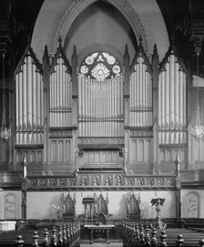 Organ at Fort Street Presbyterian Church, Detroit, Mich., between 1905 and 1915. Creator: Unknown.