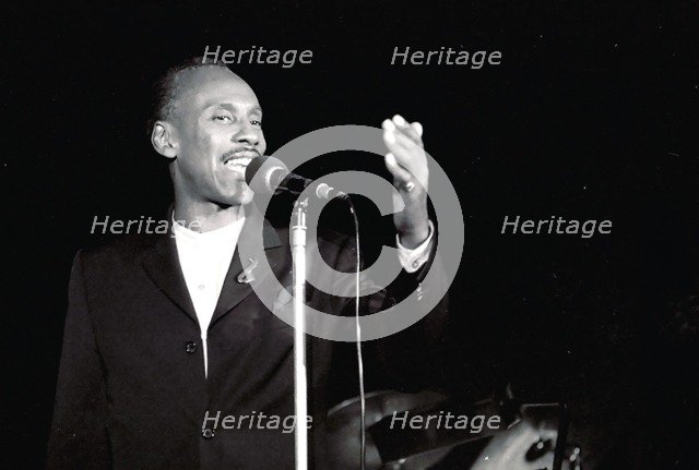 Dennis Rowland, Pizza On The Park, London, 1997. Artist: Brian O'Connor