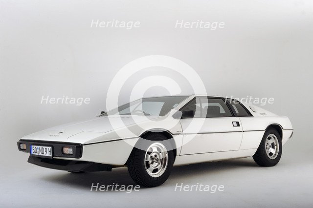 Lotus Esprit 1977 from the James Bond film The Spy Who Loved Me. Artist: Simon Clay.