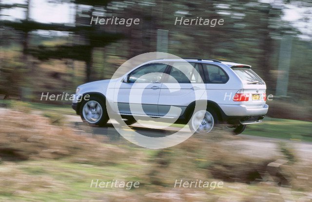 2001 BMW X5 4.4i. Artist: Unknown.