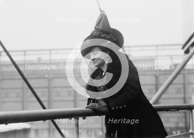 Mrs. Curtis Guild, between c1910 and c1915. Creator: Bain News Service.