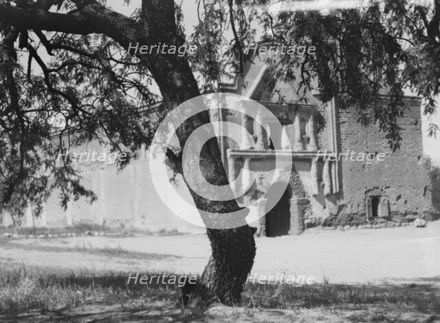Travel views of the American Southwest, between 1899 and 1928. Creator: Arnold Genthe.