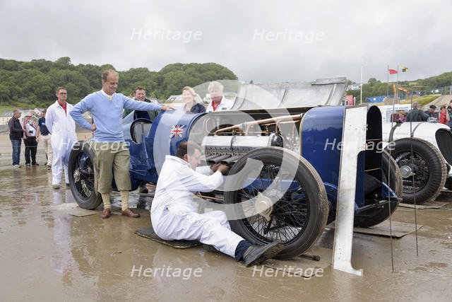 1925 Sunbeam 350 hp driven by Don Wales at Pendine Sands 2015. Creator: Unknown.