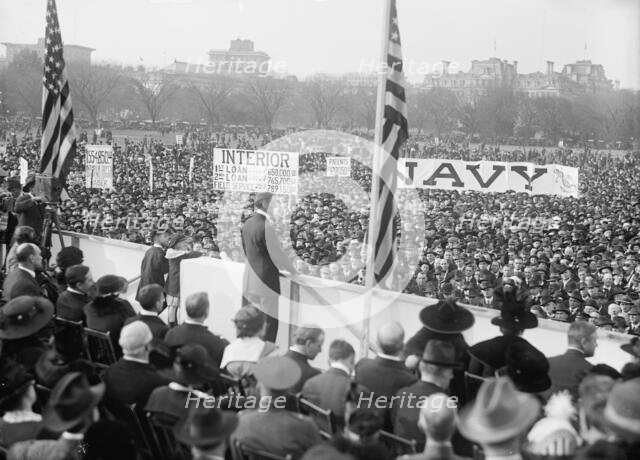 Liberty Loan Crowds, 1917. Creator: Harris & Ewing.