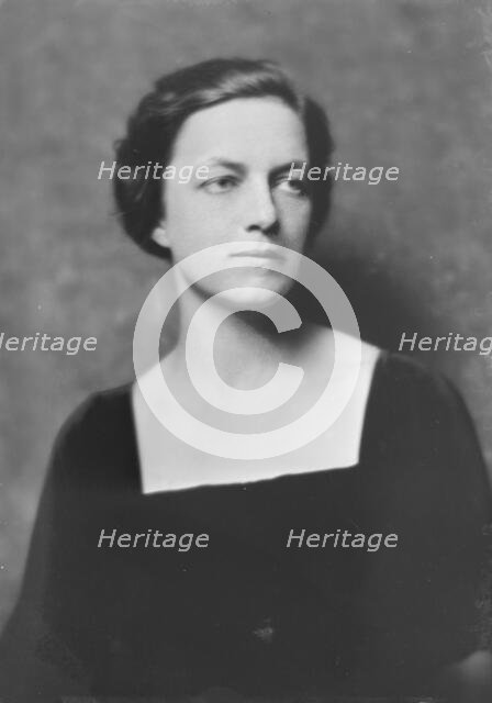 Mrs. Howard D. Sturgis, portrait photograph, 1917 Nov. 19. Creator: Arnold Genthe.