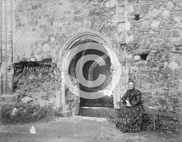 Netley Abbey, Netley, Hound, Hampshire, c1860-c1922. Artist: Henry Taunt