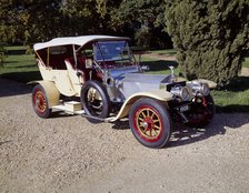 1909 Rolls-Royce Silver Ghost. Artist: Unknown