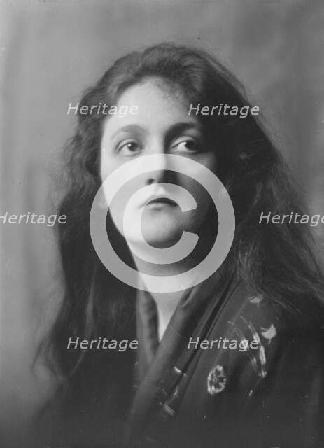 Miss H. Hewitt, portrait photograph, 1918 Mar. 22. Creator: Arnold Genthe.