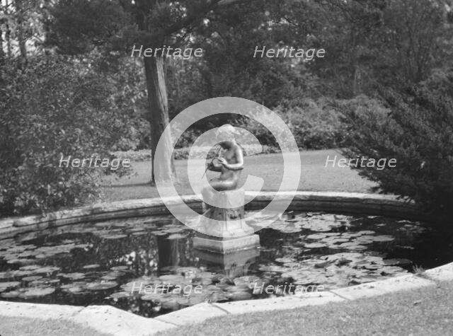 Taylor, Myron C., Mr., residence and grounds, Locust Valley, Long Island, New York, 1928 Nov. Creator: Arnold Genthe.