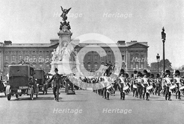 Changing of the guard, Buckingham Palace, London, 1926-1927. Artist: McLeish