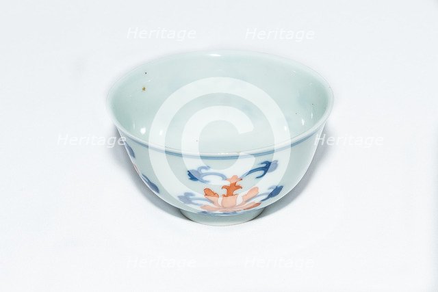 Blue and white cup with red enamel, 1908. Artist: Unknown.