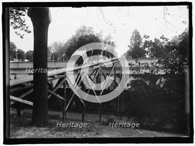White House, Washington, D.C., between 1910 and 1917. Creator: Harris & Ewing.