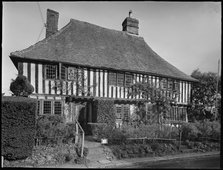 Priest's House, Small Hythe Road, Small Hythe, near Tenterden, Kent, 1955. Creator: FJ Palmer.