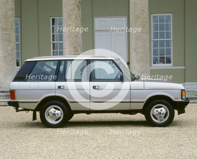1993 Range Rover V8 3.9. Artist: Unknown.