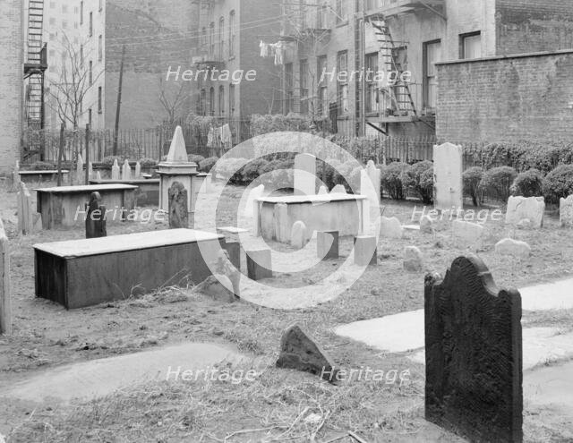 New York City views, 1952. Creator: Gottscho-Schleisner, Inc.