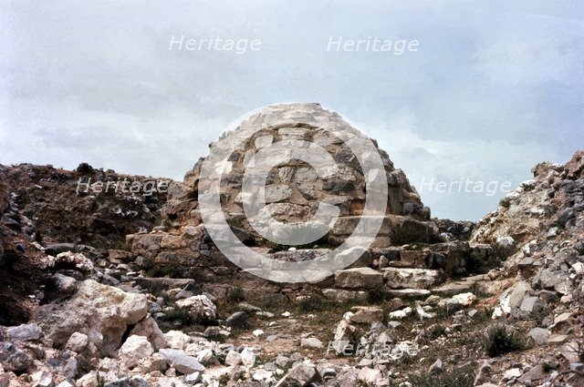 Funerary monument of the first Celtic settlement located in the Cabezo de Alcalá.