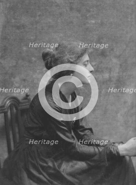 Fullen, A.N., Miss, portrait photograph, 1916 Mar. 21. Creator: Arnold Genthe.