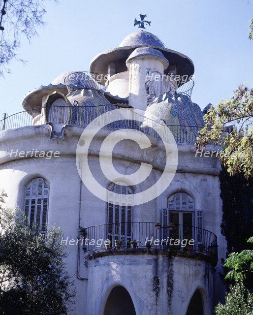 Tower of the Cross, by Jose M ª Jujol i Gibert (1879-1949).