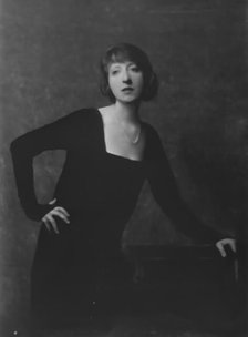 Mrs. Falk, portrait photograph, 1917 Nov. 28. Creator: Arnold Genthe.