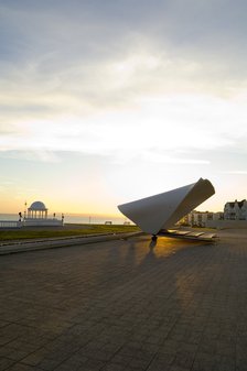 Bandstand and seafront shelter in front of the De La Warr Pavilion, Bexhill-on-Sea, Sussex, 2006. Artist: Derek Kendall.