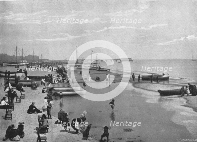 The Beach Great Yarmouth, c1900. Artist: Alfred Price.