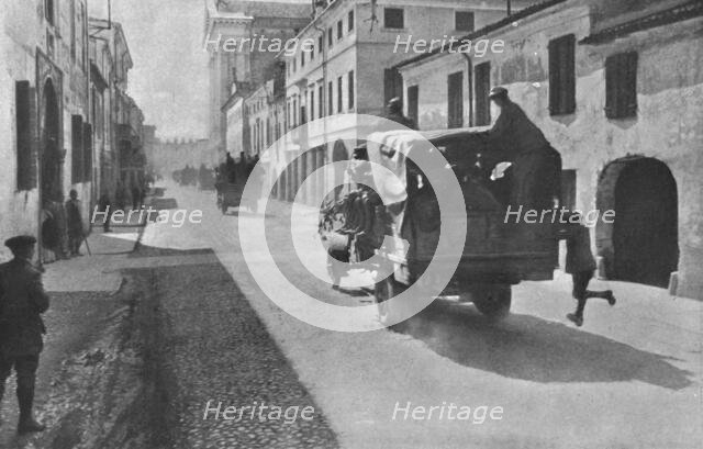 'Sur le front Italien; L'Offensive Autrichienne dans le Trentin. Zone de guerre 10 juin 1916. Creator: Unknown.