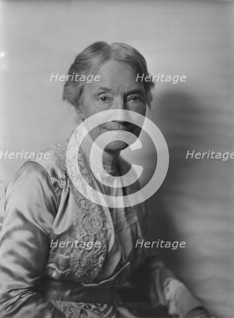 Unidentified woman, portrait photograph, between 1911 and 1942. Creator: Arnold Genthe.