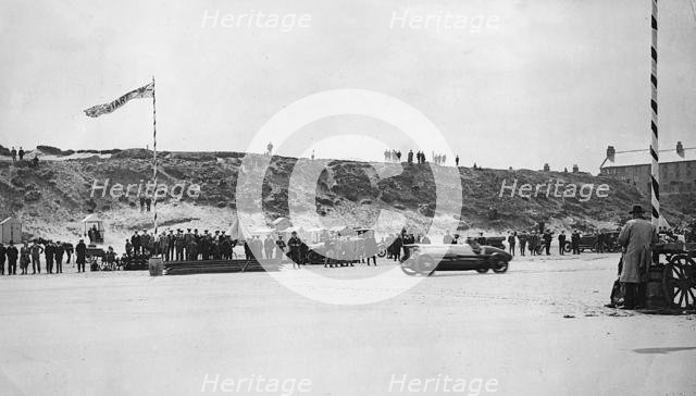 Sunbeam 350hp, Malcolm Campbell, Saltburn Speed Trials 1924. Creator: Unknown.