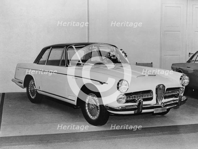 1959 Alfa Romeo 2000 Vignale. Creator: Unknown.